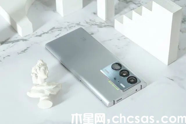  Axon 60 Ultra发布：双卫星双系统，性价比之选，144Hz全面屏+骁